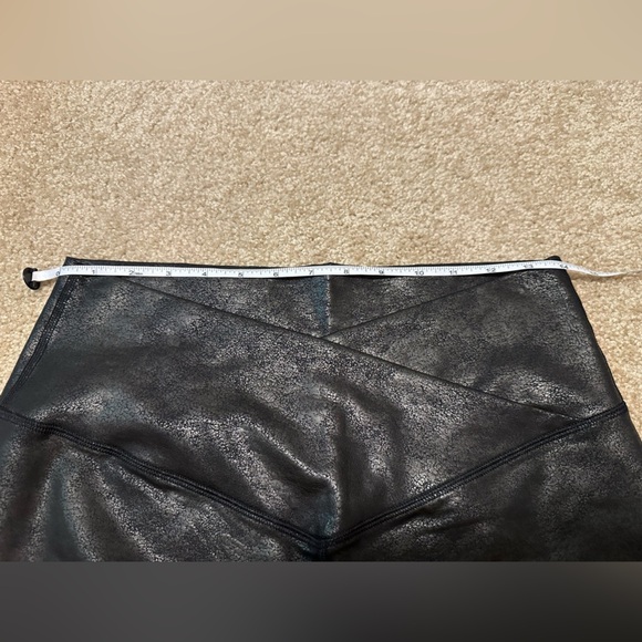 OFFLINE By Aerie The Hugger Crackle Crossover Legging Size XL - Picture 8 of 13